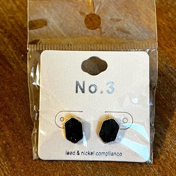 2/$15 - Gold/Black Druzy Hexagon Post Earring - Picture 6 of 7